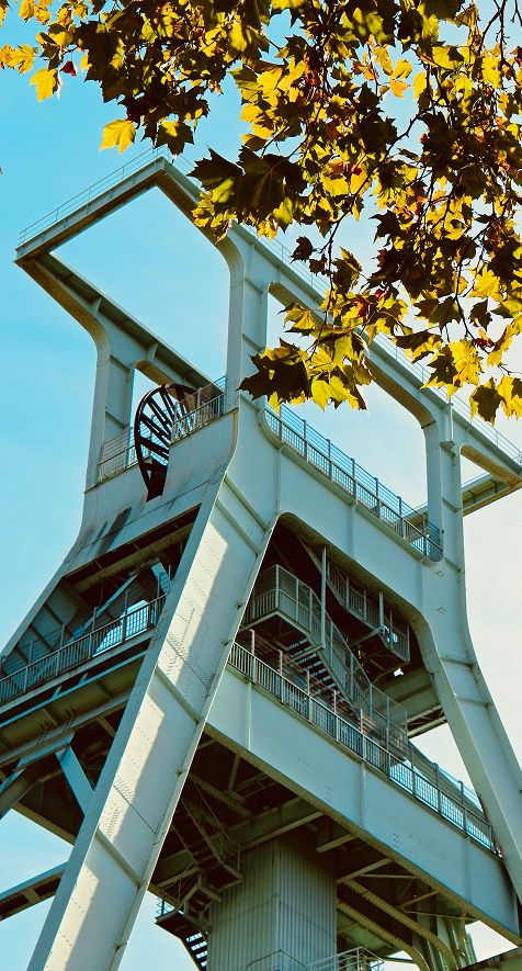 Das Deutsche Bergbau-Museum in Bochum bei Nacht